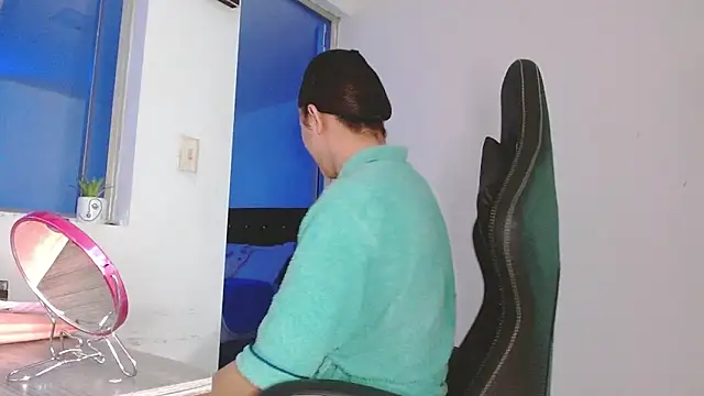 giuliana andrade online show from 26, 3, 2026