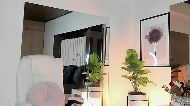 Kitty Eliffe online show from 28, 4, 2026