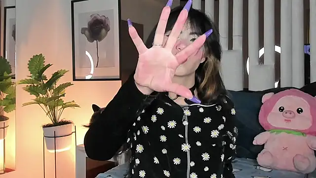 Kitty Eliffe online show from 29, 4, 2026