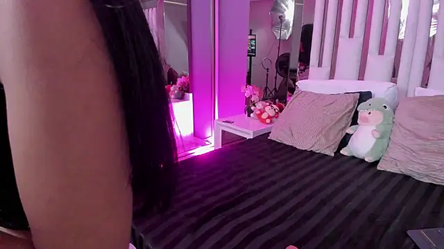 Snapshot of Kitty_Eliffe chatting on 12, 3, 2025 Kitty Eliffe online show from 12, 3, 2025