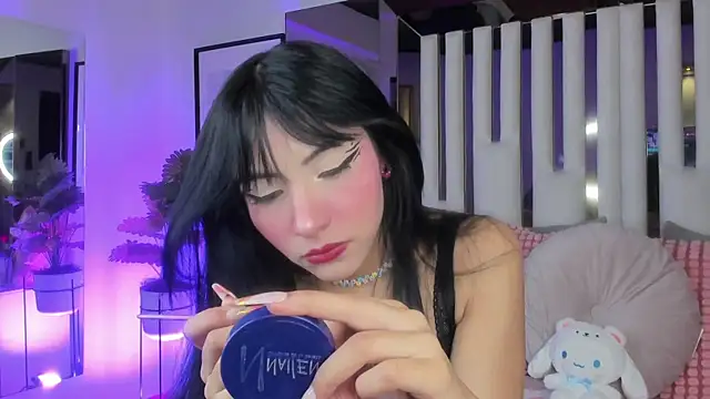 Snapshot of Kitty_Eliffe chatting on 4, 10, 2025 Kitty Eliffe online show from 4, 10, 2025