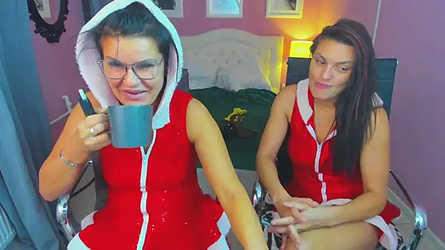 EricaAndPenelopa online show from 23, 12, 2024