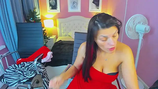 EricaAndPenelopa online show from 30, 12, 2024