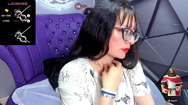 Caliia Oith  online show from 8, 3, 2025