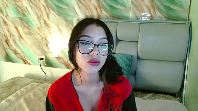 AmberJeong online show from 14, 3, 2025