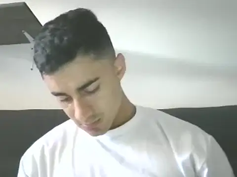 Snapshot of Danifornari chatting on 5, 12, 2024 Danifornari online show from 5, 12, 2024