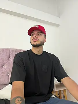 Amadeo Wild online show from 28, 10, 2025