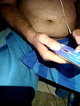 Snapshot of Leocesar37 chatting on 25, 4, 2026 Leocesar37 online show from 25, 4, 2026