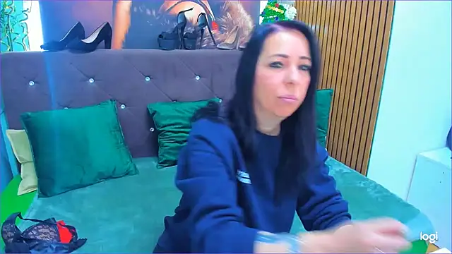 LauraSin online show from 20, 12, 2025