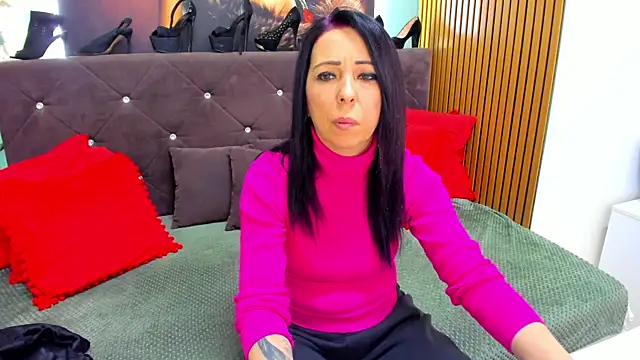 LauraSin online show from 2, 4, 2026