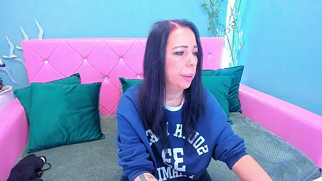 LauraSin online show from 26, 11, 2025