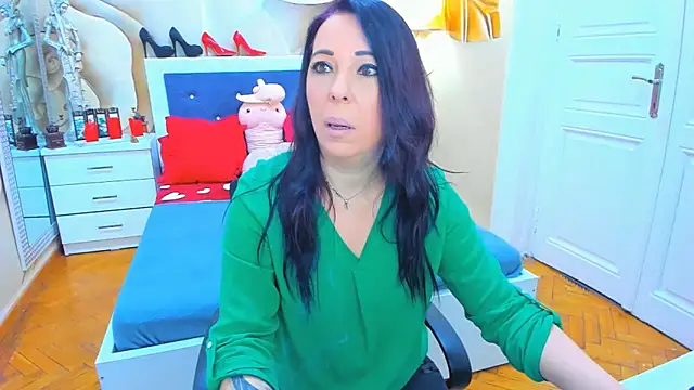 LauraSin online show from 11, 3, 2025