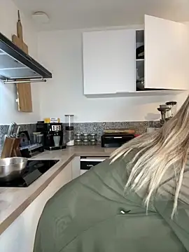 lola tentatiion online show from 6, 11, 2025