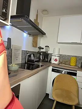 lola tentatiion online show from 18, 7, 2026