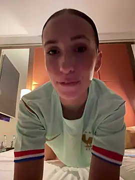 lola tentatiion online show from 4, 7, 2026
