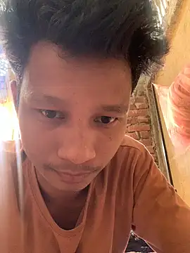 Snapshot of ShroveRising chatting on 25, 10, 2025 ShroveRising online show from 25, 10, 2025