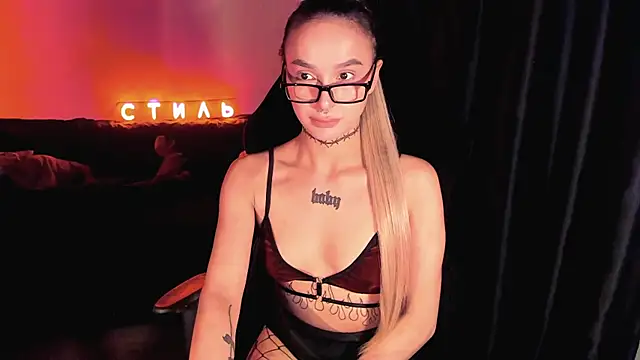MilaAsh online show from 4, 5, 2026
