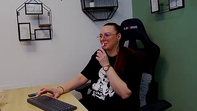 AngellaWhitte online show from 12, 2, 2025