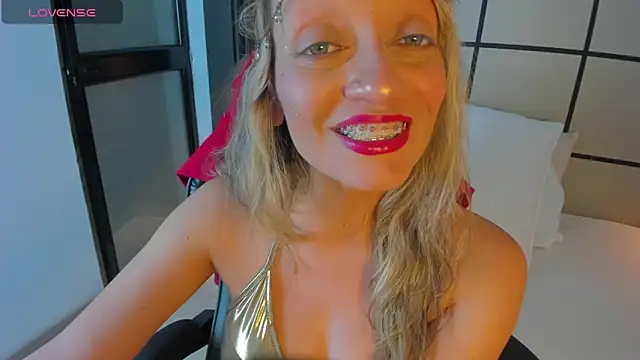 Snapshot of emma_collson chatting on 19, 9, 2025 emma collson online show from 19, 9, 2025