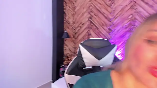 emma collson online show from 27, 11, 2025