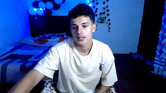 Snapshot of freddy_romas chatting on 24, 10, 2025 freddy romas online show from 24, 10, 2025