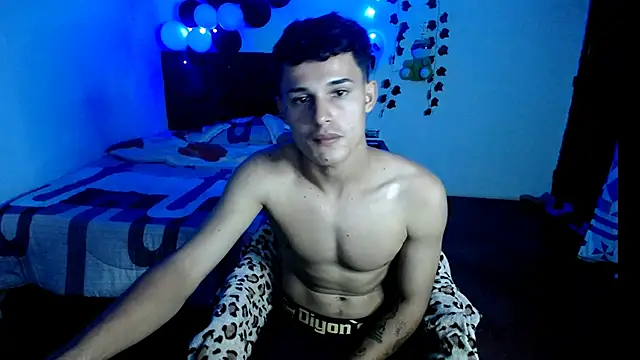 Snapshot of freddy_romas chatting on 23, 10, 2025 freddy romas online show from 23, 10, 2025