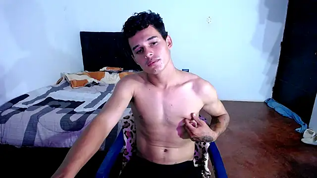 Snapshot of freddy_romas chatting on 4, 10, 2025 freddy romas online show from 4, 10, 2025