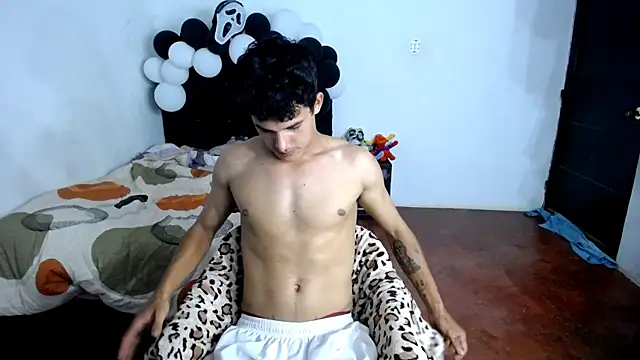 Snapshot of freddy_romas chatting on 8, 10, 2025 freddy romas online show from 8, 10, 2025