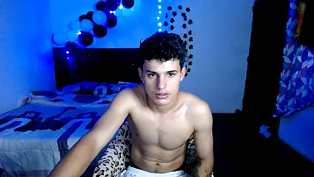 Snapshot of freddy_romas chatting on 14, 11, 2025 freddy romas online show from 14, 11, 2025