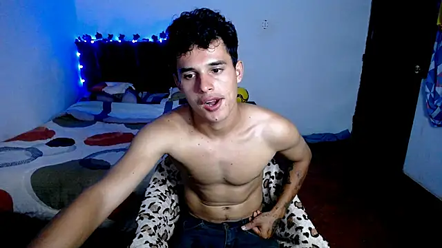 Snapshot of freddy_romas chatting on 19, 9, 2025 freddy romas online show from 19, 9, 2025