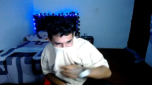 Snapshot of freddy_romas chatting on 24, 9, 2025 freddy romas online show from 24, 9, 2025