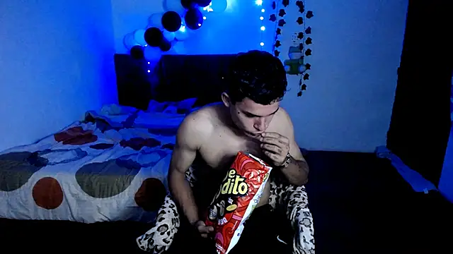 Snapshot of freddy_romas chatting on 1, 12, 2025 freddy romas online show from 1, 12, 2025