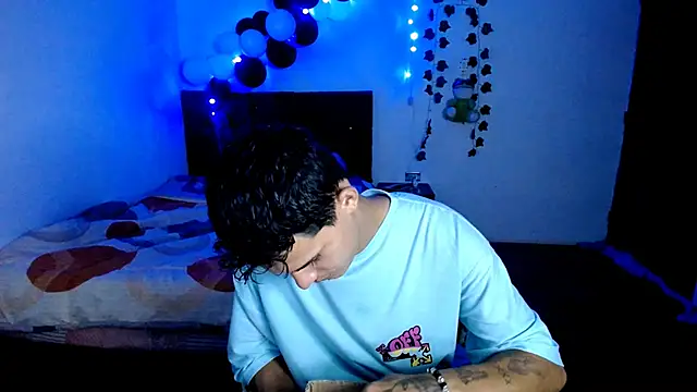 Snapshot of freddy_romas chatting on 12, 11, 2025 freddy romas online show from 12, 11, 2025