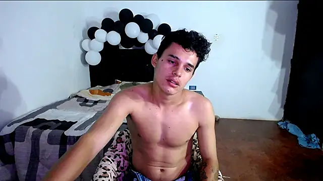 Snapshot of freddy_romas chatting on 6, 10, 2025 freddy romas online show from 6, 10, 2025