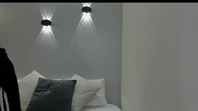 Snapshot of yulievans chatting on 3, 2, 2025 yulievans online show from 3, 2, 2025