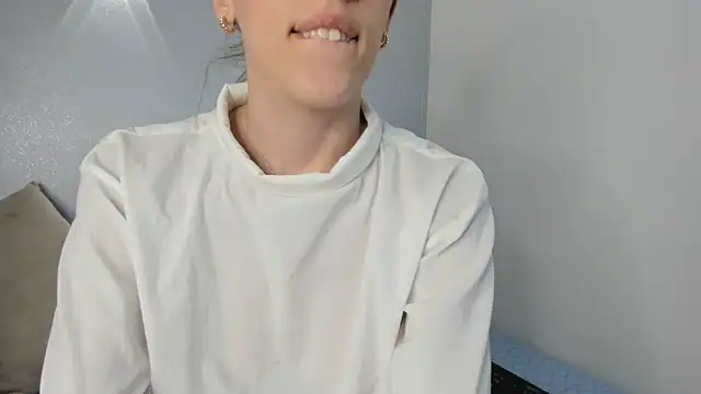 Snapshot of yulievans chatting on 27, 1, 2025 yulievans online show from 27, 1, 2025