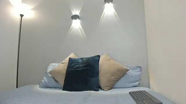 Snapshot of yulievans chatting on 29, 1, 2025 yulievans online show from 29, 1, 2025