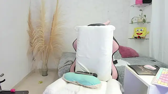 Leslie browm online show from 6, 11, 2025