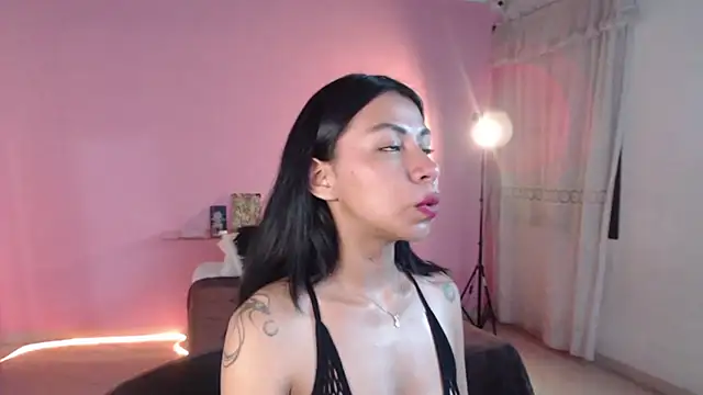 selene gils online show from 18, 6, 2026