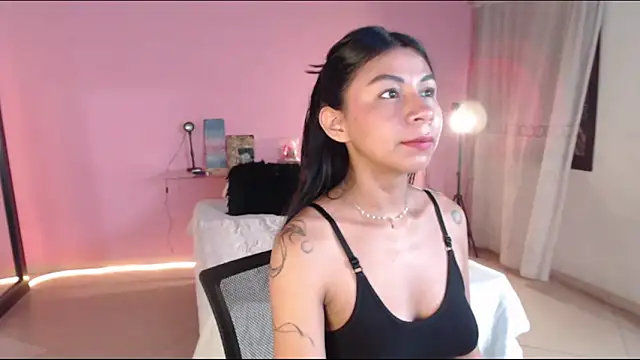 selene gils online show from 10, 6, 2026