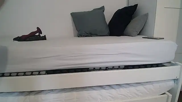 33  Max online show from 10, 1, 2026