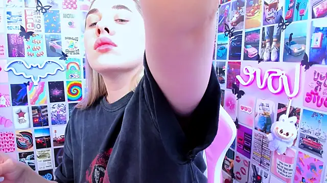 MiaMilas online show from 6, 5, 2026