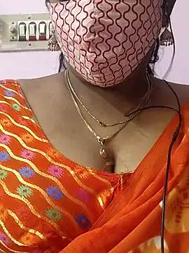 Snapshot of mallu-sumi chatting on 2, 10, 2025 mallu-sumi online show from 2, 10, 2025