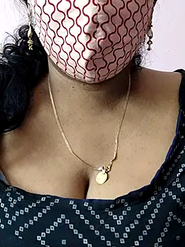 mallu-sumi online show from 26, 5, 2026