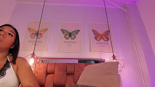 kristakinnky online show from 9, 4, 2026