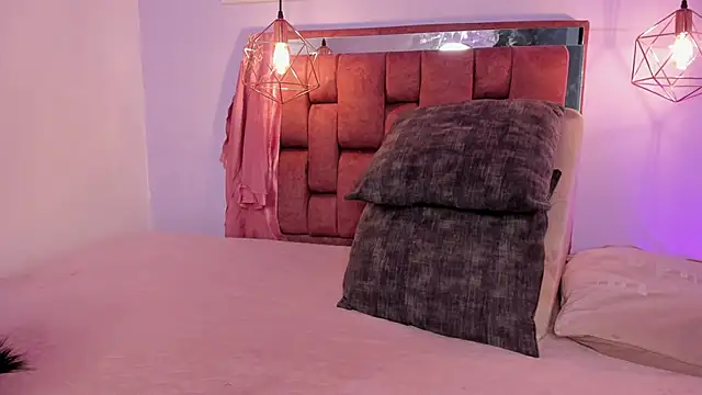 kristakinnky online show from 15, 4, 2026