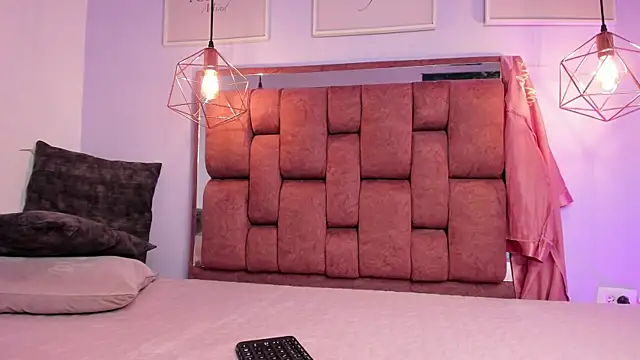 kristakinnky online show from 20, 4, 2026