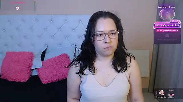 May Carlier online show from 12, 1, 2026