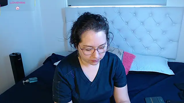 May Carlier online show from 8, 2, 2026