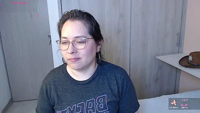 May Carlier online show from 20, 10, 2025